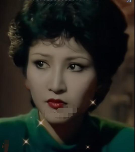 现在的娱乐圈可找不到像狄波拉这样美女，那个年代的影视圈，才是真正的出美女，美的惊