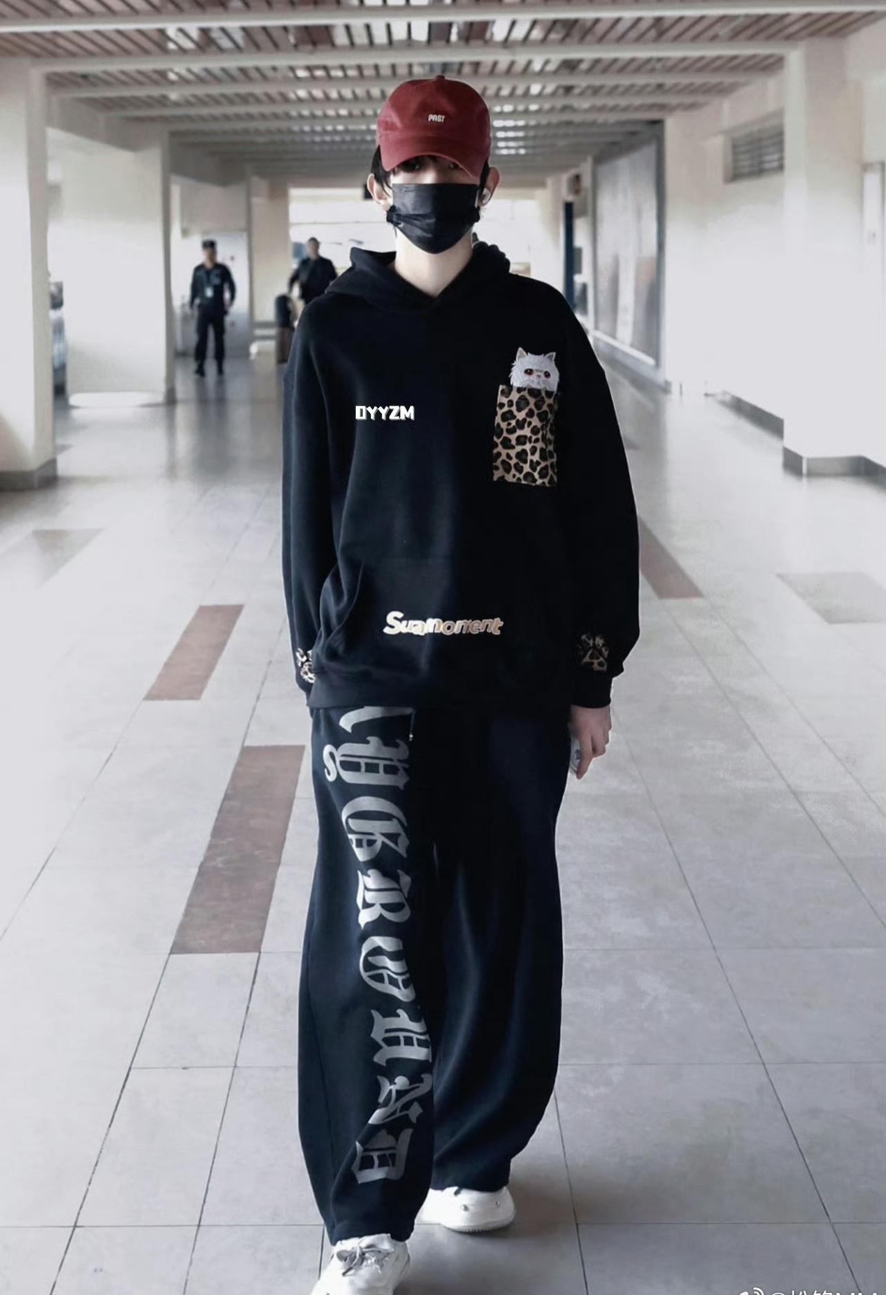 陈浚铭超话 陈浚铭露额头帅成啥了 陈浚铭谢逸舟少年感 陈浚铭治愈系笑容 陈浚铭 