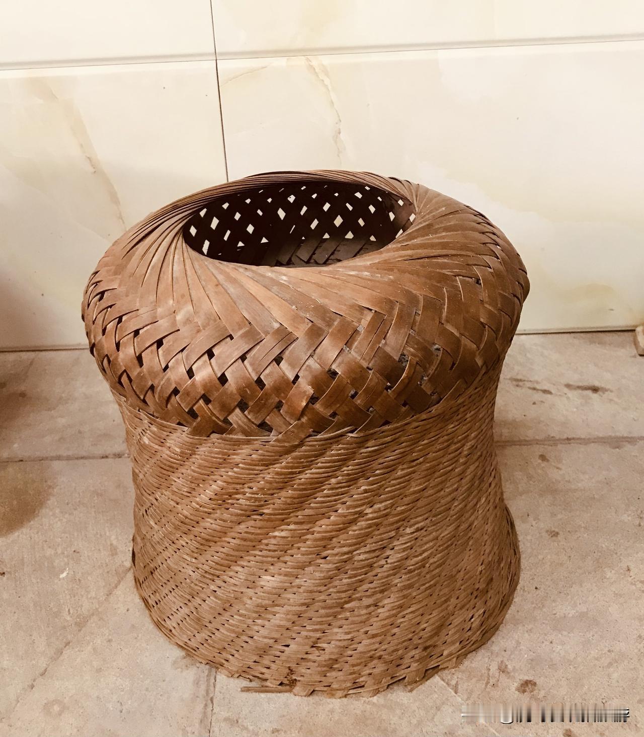 晒图笔记大赛认识这个老物件的人一定是四川人！并且一定是上了五十岁以上的人！能够写