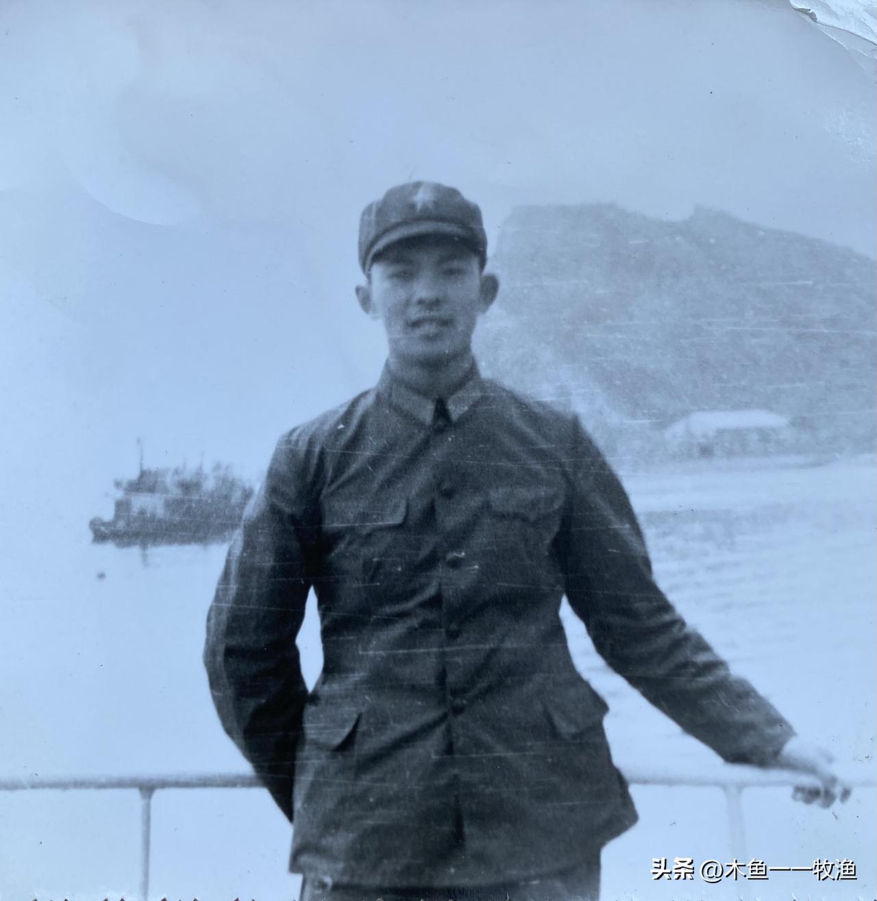 我当排长的时候，打了一名战士，这也是我当兵11年里唯一的一次。还好，最后我拉下身