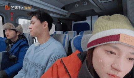 孙杨孙杨张豆豆一边吵架一边和好一边闹小情绪一边主动服软，悄悄低头道歉，小心翼翼顾
