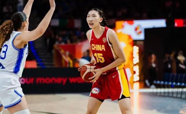 鑫哥评球：20分大胜意大利，中国女篮锁定小组次席中国女篮篮球 北京时间9月8日，