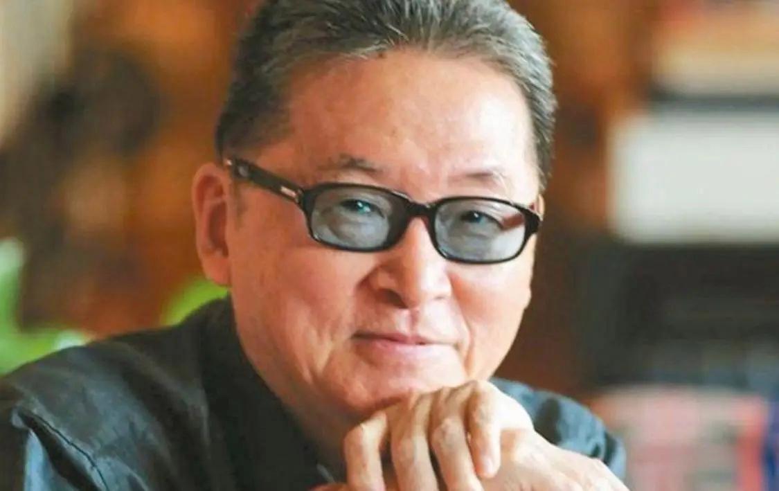 1960年代，初入文坛的李敖在整理美国外交史料时，偶然发现了美国《展望》杂志老板