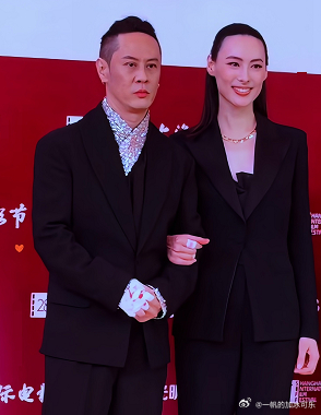 明眼人其实都看的出来， 梁洛施之所以和马浴柯在一起， 根本不是为了捞一笔钱的，而