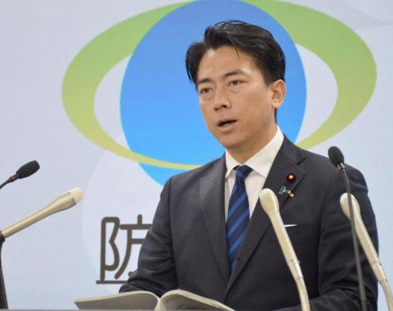 日本防卫大臣小泉进次郎12月11日发文说：“明天，也就是12号，我将与美国战争部