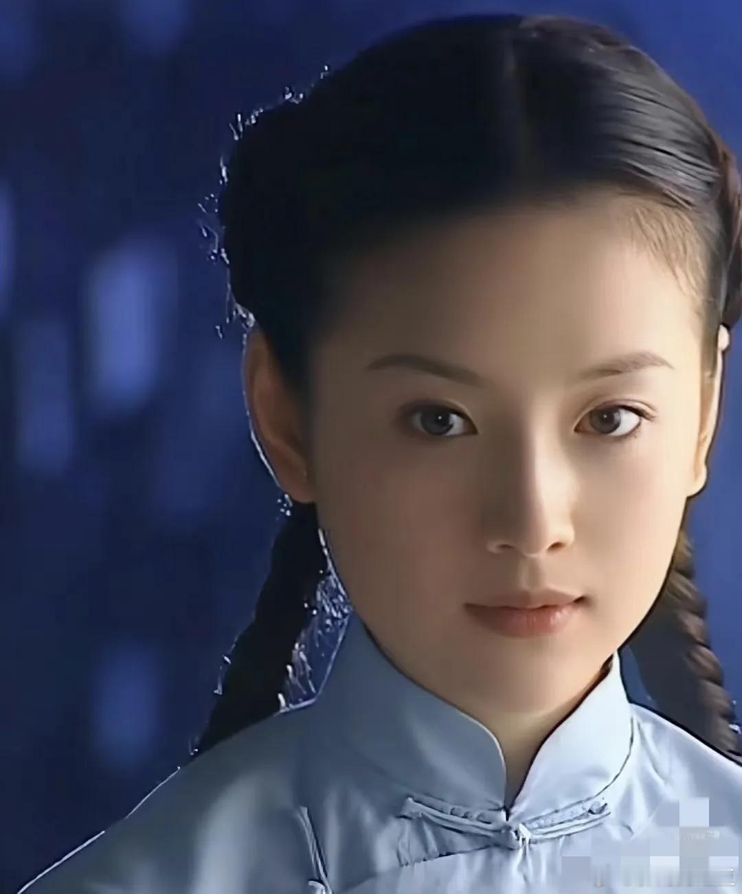 董洁年轻时，比刘亦菲还要美。当年《金粉世家》那么多女性角色，美得各有千秋，但董洁