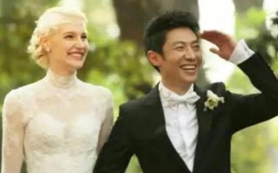 十年前，家境优渥、履历亮眼的李白选择嫁给撒贝宁；十年后再回头看，外界才慢慢看懂，