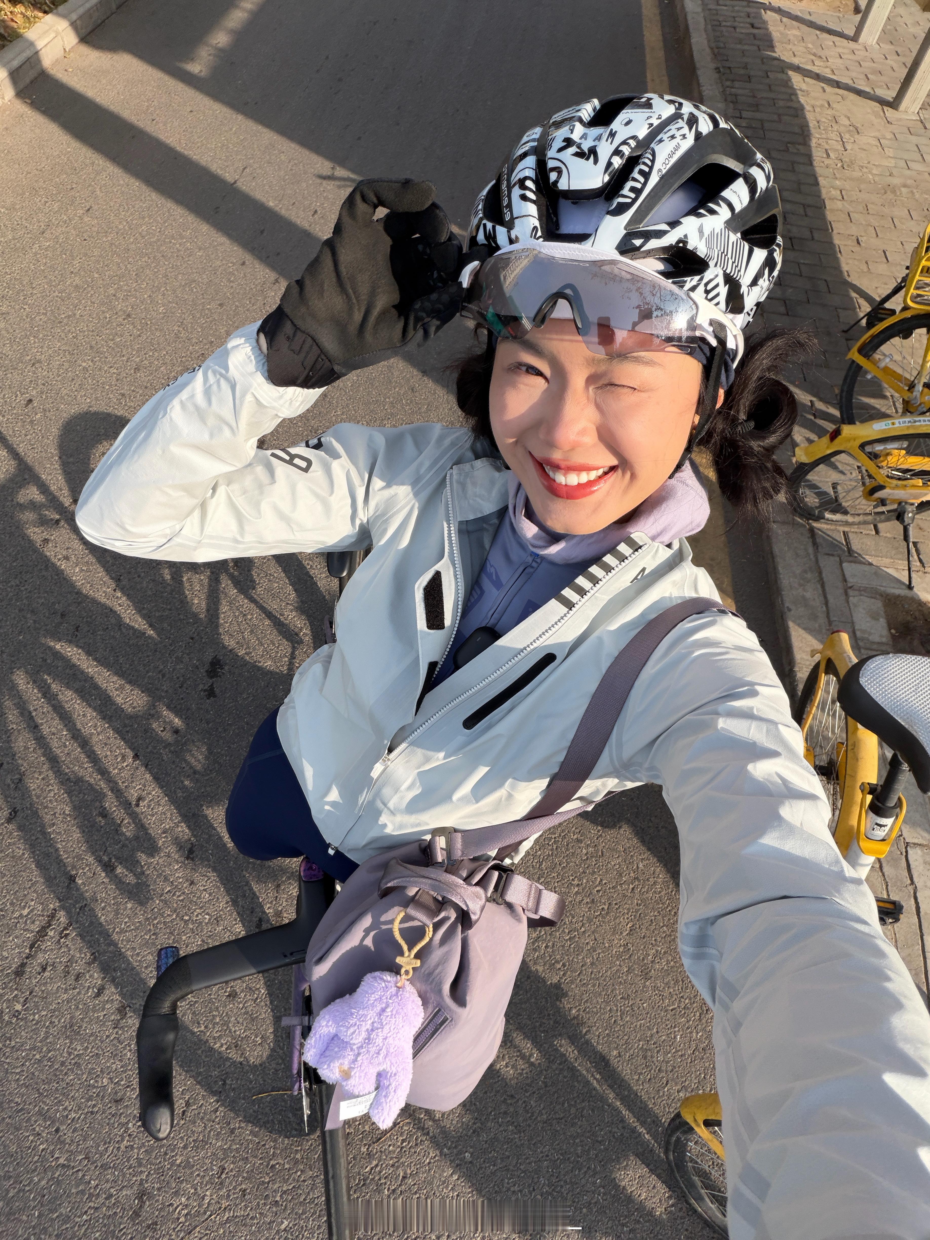 好快呀，365天嗖地一下就过去了，2025真的把自己养得很好，有在努力工作，有在