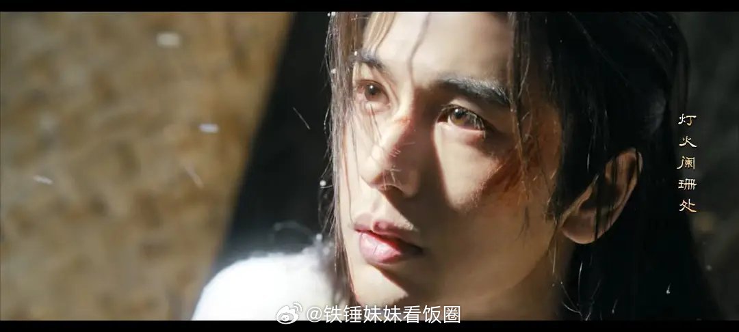 都是曾庆杰拍的，《九重紫》开篇三分钟封神，《逐玉》怎么就没那味儿？ 