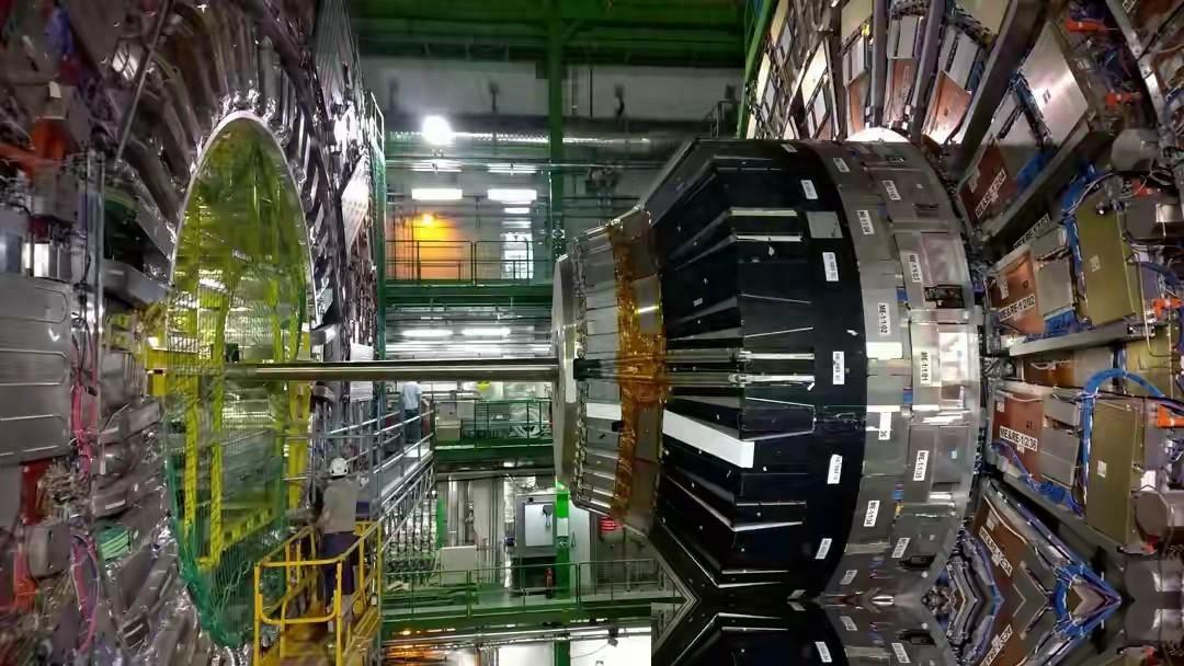 天天喊着电费太贵、极端天气容易停电，你敢信真正的“电费自由”可能已经离我们不远了