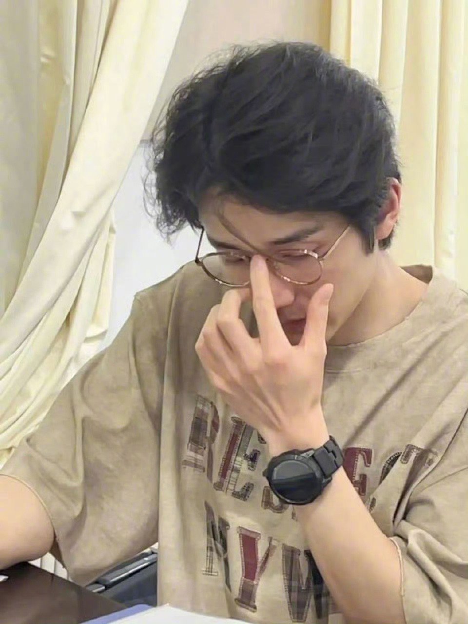 张新成张新成素颜完全hotnerd 新鲜素颜live真的杀疯了！清清爽爽原生脸，