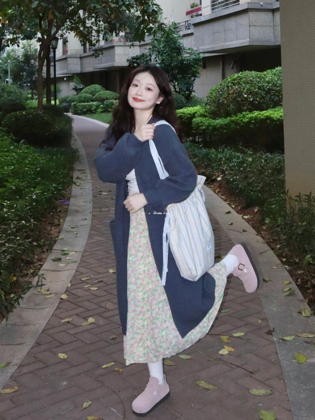 微胖女孩秋天的漂亮衣服也太多啦！！！