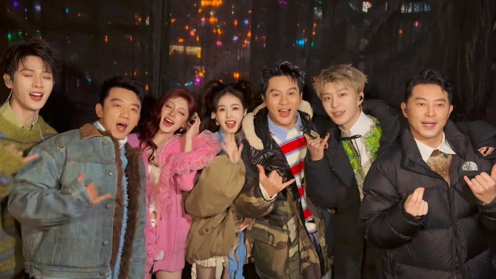 奔跑吧又定了一次档整活这块还得是跑男！反复定档也挡不住快乐暴击，全员活人感直接拉