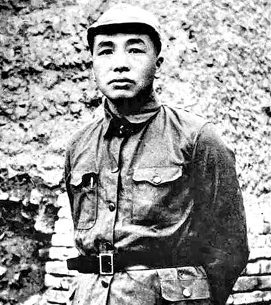 1935年过若尔盖草地时，彭德怀的外甥罗永佑身负重伤、伤口感染。部队缺医少药，无