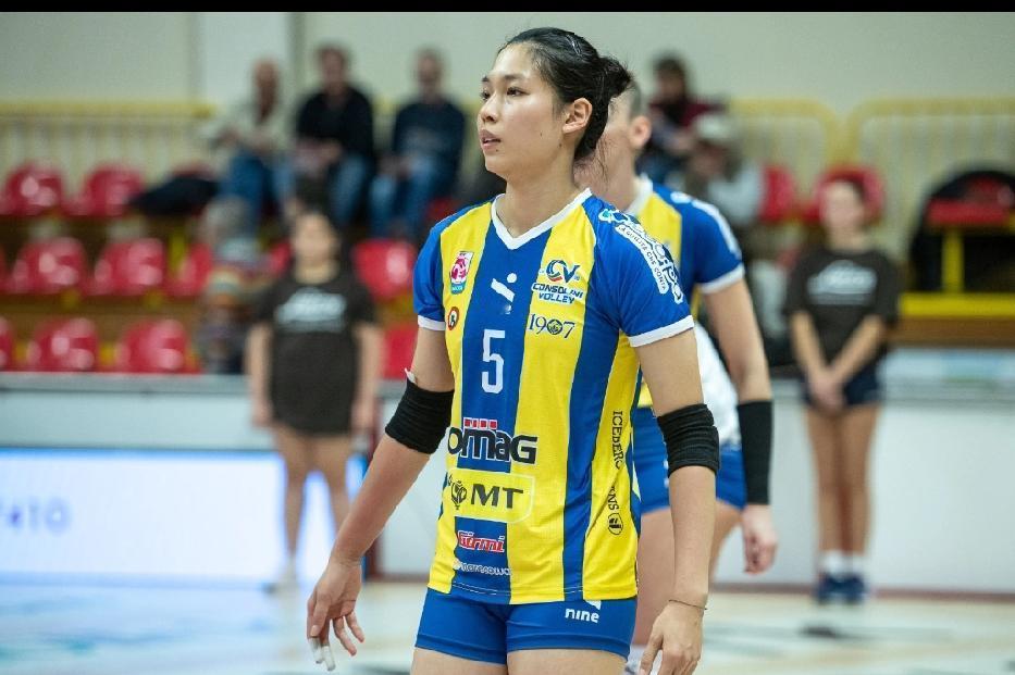 庄宇珊今天凌晨意甲首秀砍下20分堪称完美！

主攻手庄宇珊新赛季加盟意甲联赛的乔