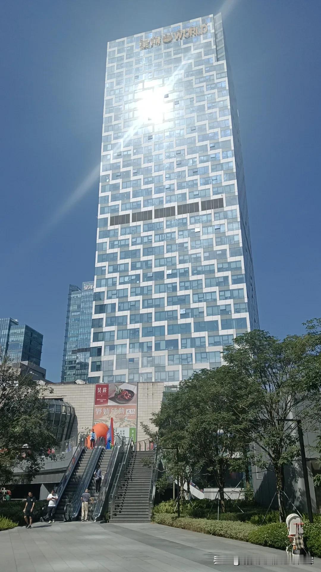 
[大笑][大笑]，各位，这是哪个标志建筑物？