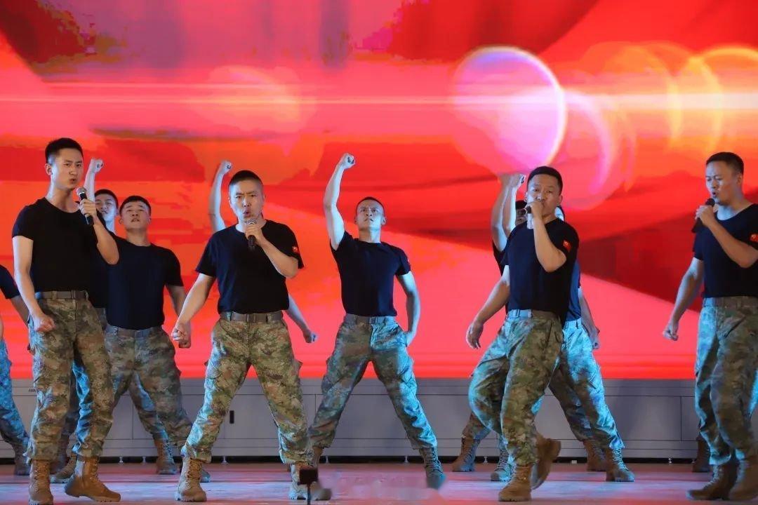 #铸剑中原[超话]##早安军营##原原说早晚安# 练为啥？练为战！强军精武是好汉