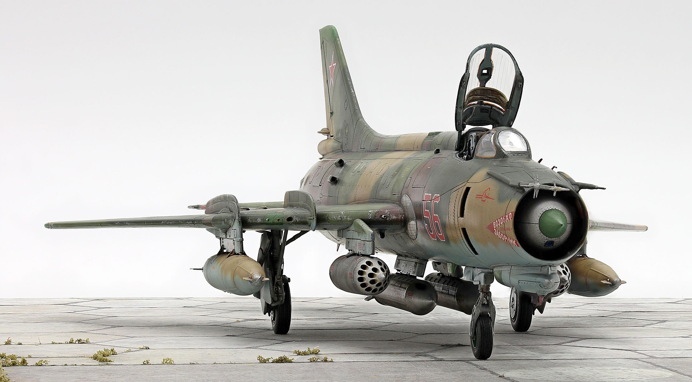 模型制作欣赏  Su-17M2（Modelsvit板件+改件制作 1/72）使用