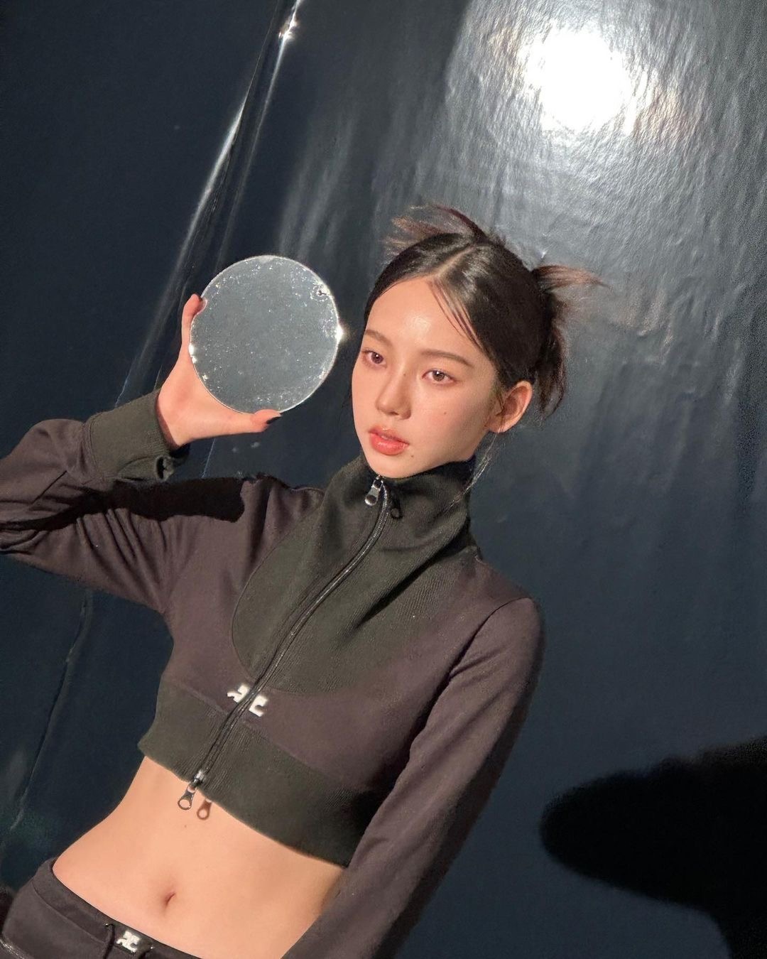 柳智敏 230928katarinabluu 𝐢𝐧𝐬更新-Behind ?