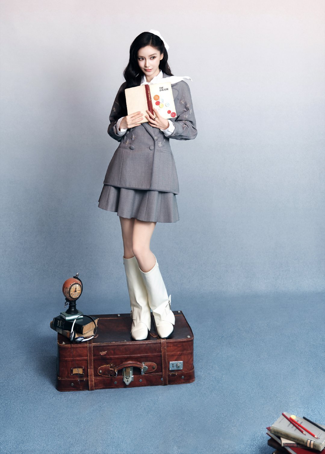 杨颖 angelababy 星空里绽放的花火，那转瞬即逝的绚丽，盖不住星光下万家