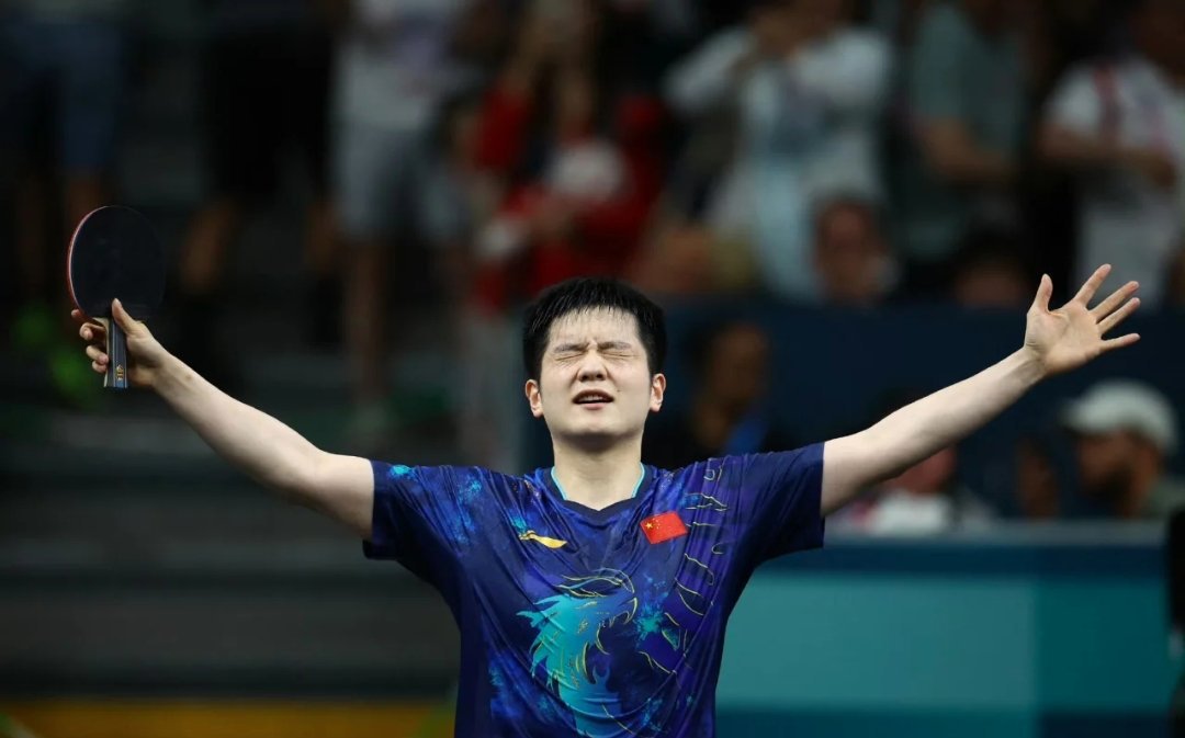 岁月风骨会给予他气质上的加持。 