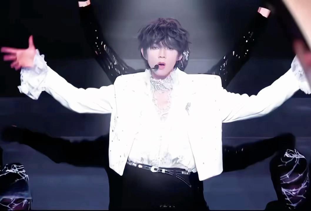 王橹杰高会粉丝数断层10w！以绝对优势稳居榜首！人气断层、实力断层、全维度领跑，