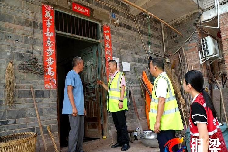 离军部最近的不是炮，是步兵。
当13军调四川时，这安排让人一愣。
军直炮团摆在铜