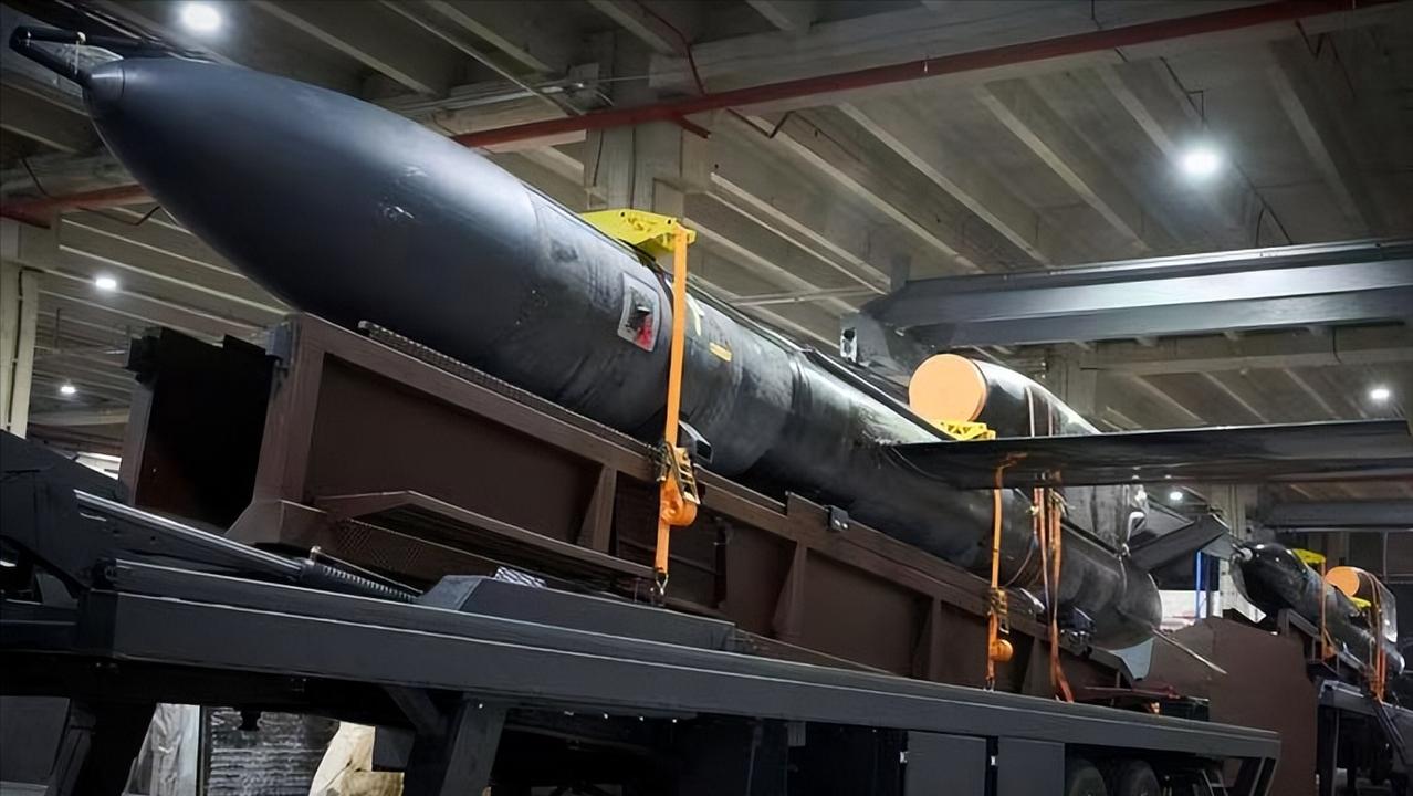 俄罗斯很快就要撕破脸了！？北约已经公开了，乌克兰巡航导弹工厂，就在丹麦斯克吕斯特