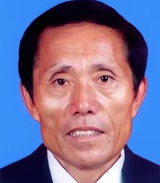 真正的狠人，最懂心甘情愿“吃亏”✨河南濮阳的村官李连成，真的太让人敬佩了。199