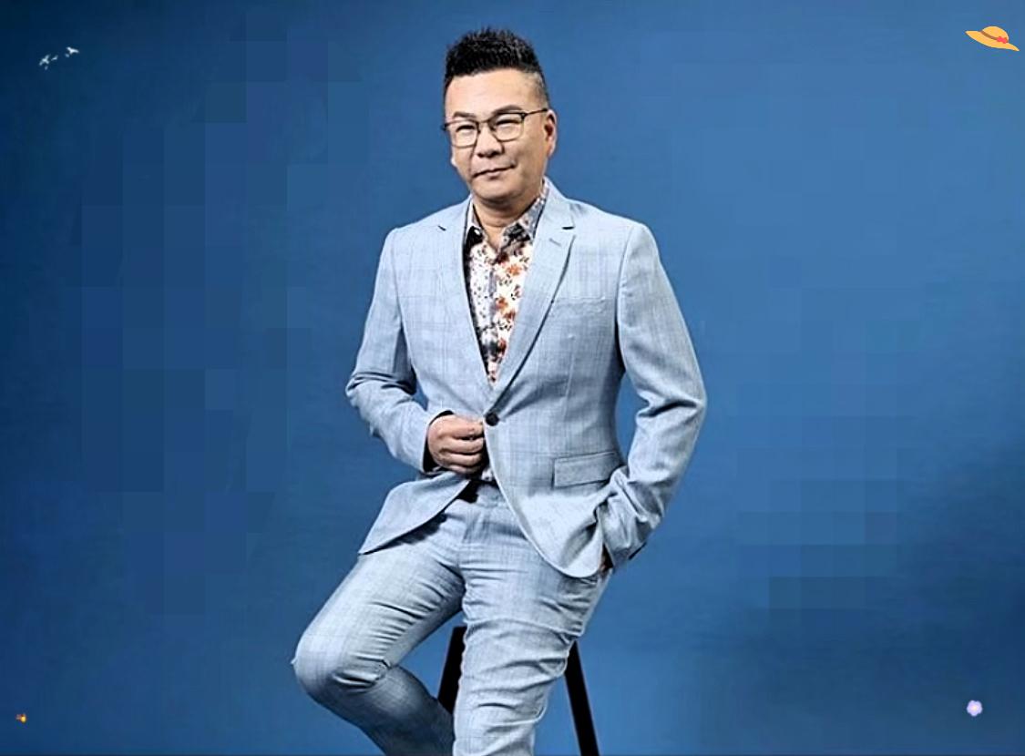 其实我真不想他去北京，毕竟他已经六十几岁的人了，而且身体也不好，要是因为此次出行