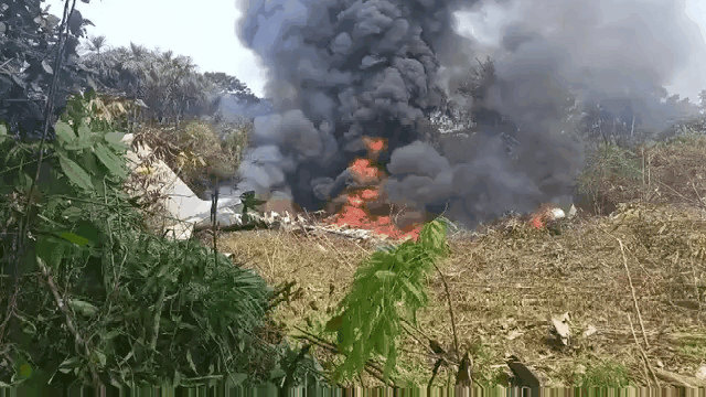 🇨🇴3月23日一架载有100多名士兵的军用飞机在哥伦比亚坠毁。

据卡拉科尔