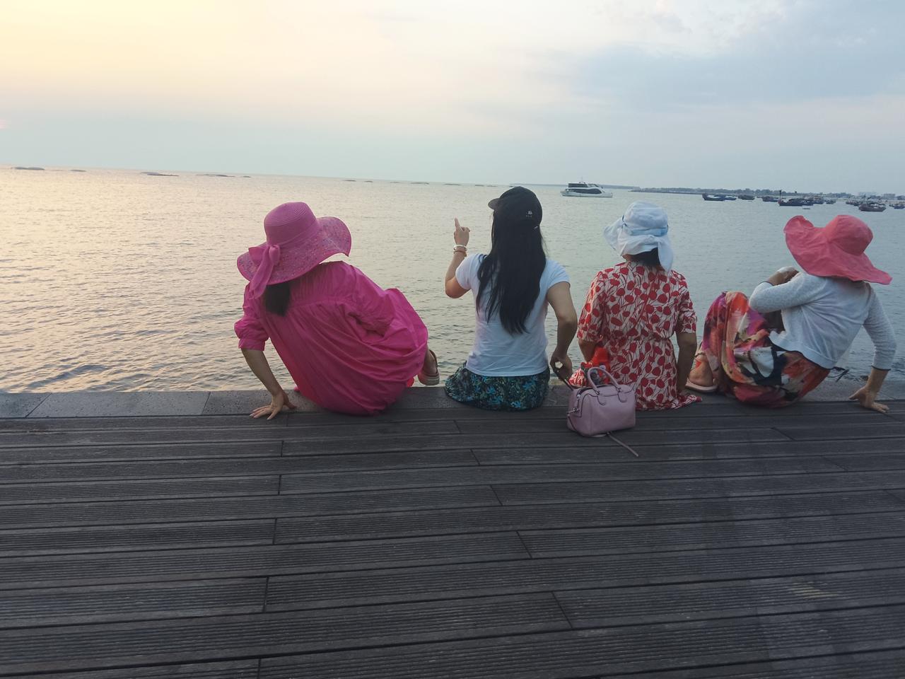 日升月落轮回转，下联你请下联：寒来暑往总相依。