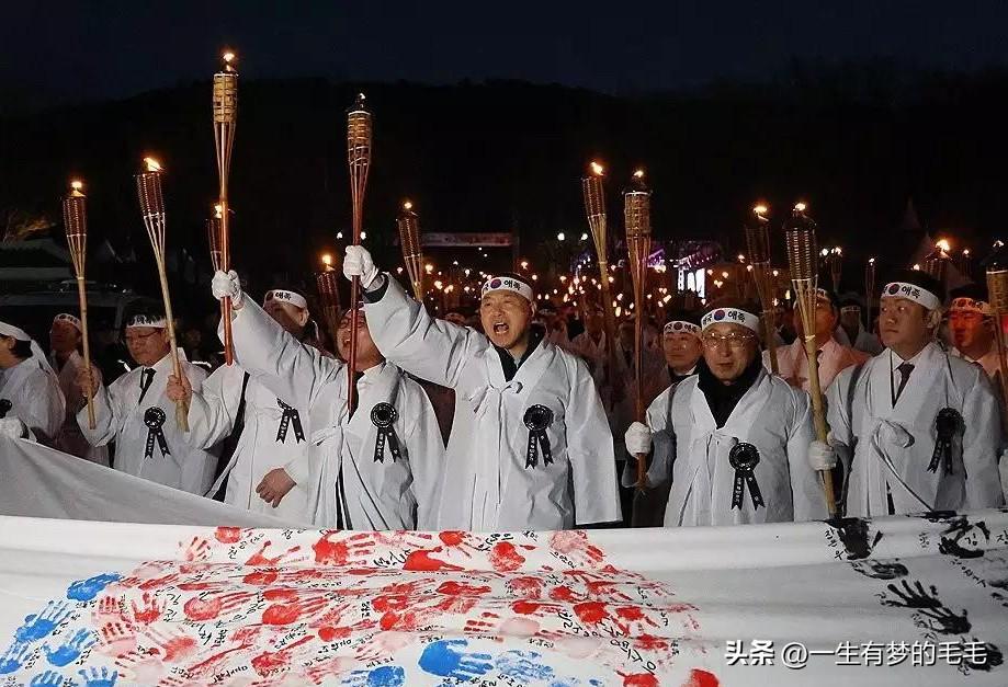 韩国三一运动迎来107周年之际，2月28日晚，忠清南道天安市在柳宽顺烈士遗址公园