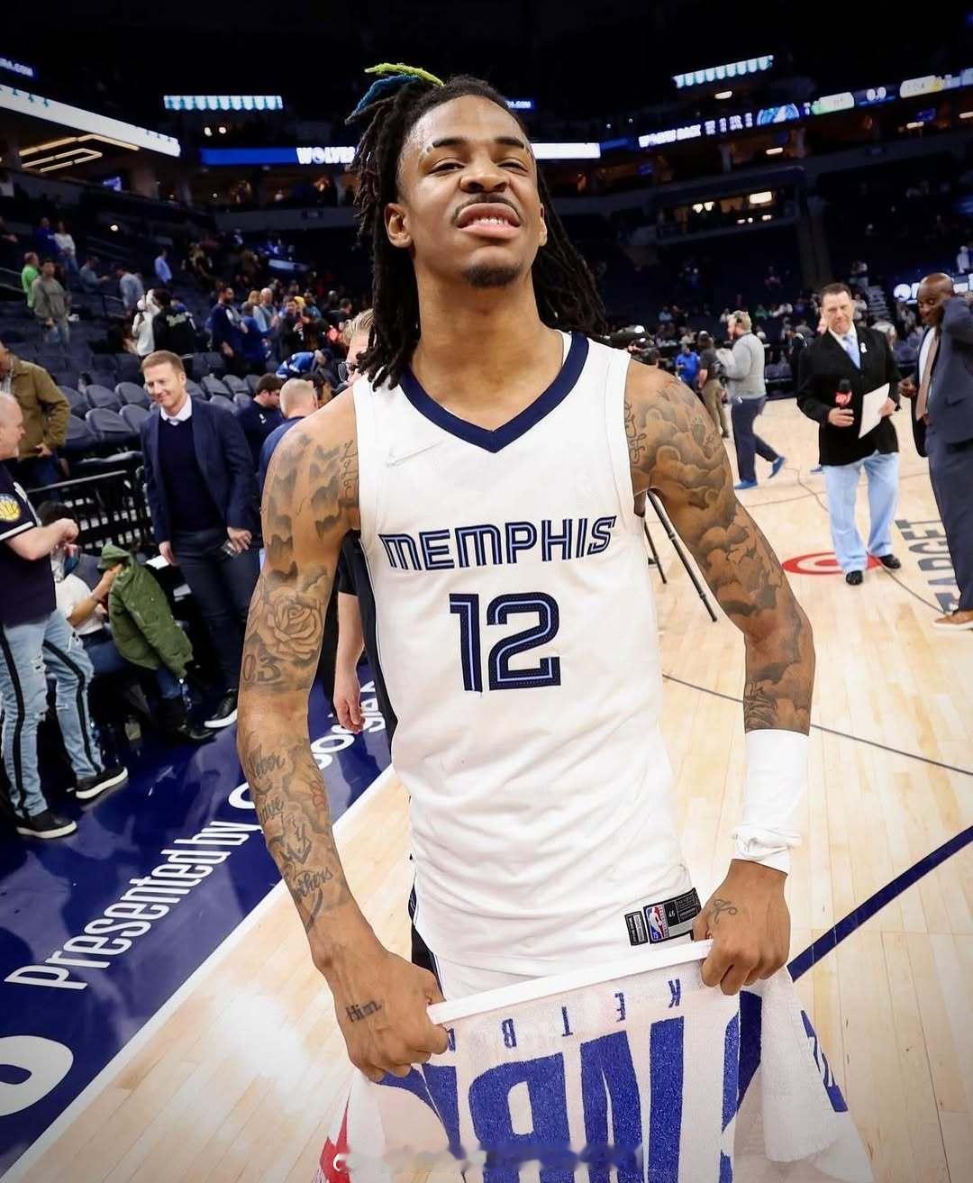 2022 Ja Morant ！2022莫兰特！ [心][心]孟菲斯灰熊莫兰特n