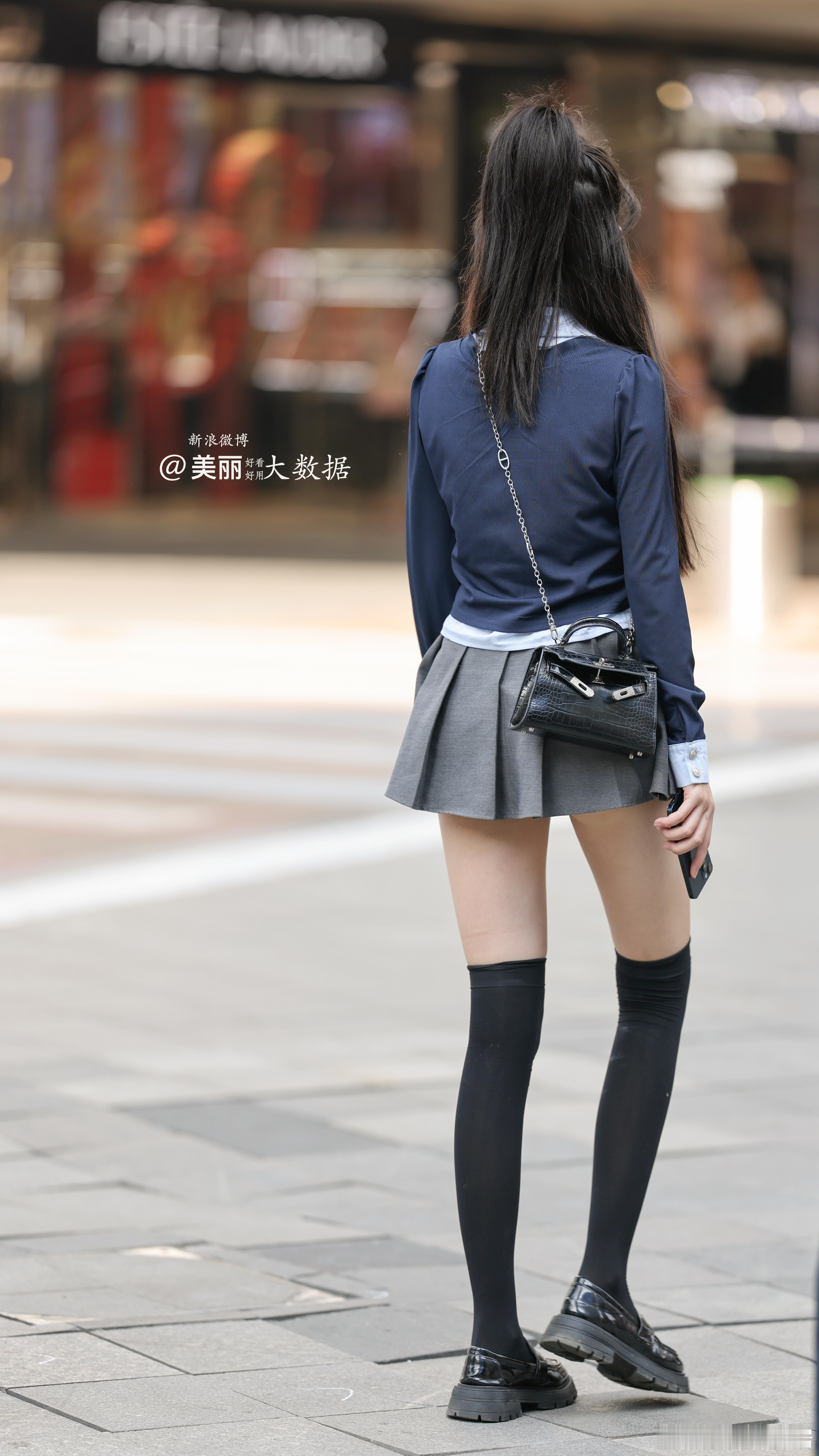 背影也窈窕~ 