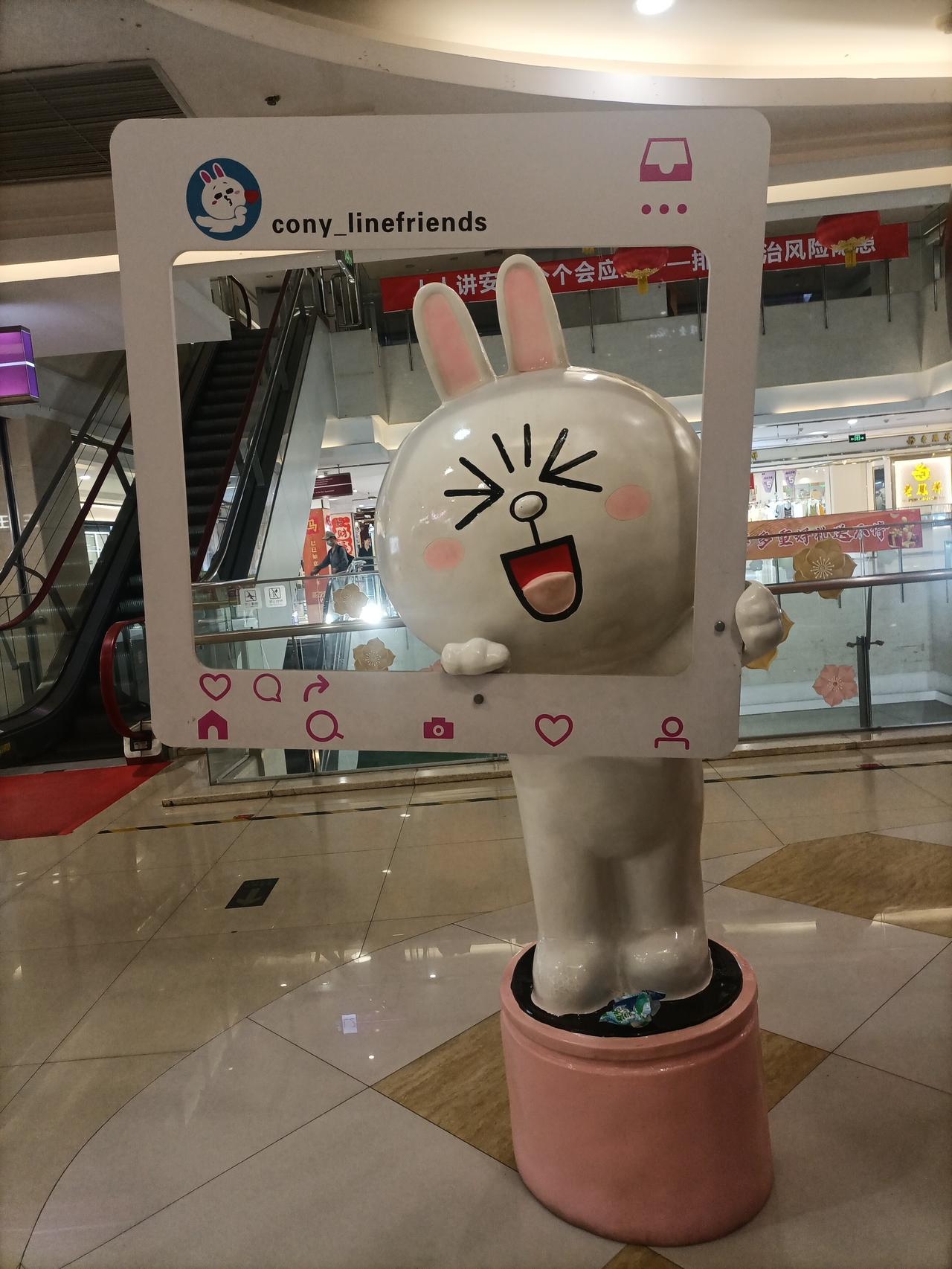 【夏之韵·淡定看人间】夏日生活打卡季
淡定看人间，
宁静看自己。
手机摄影 分享