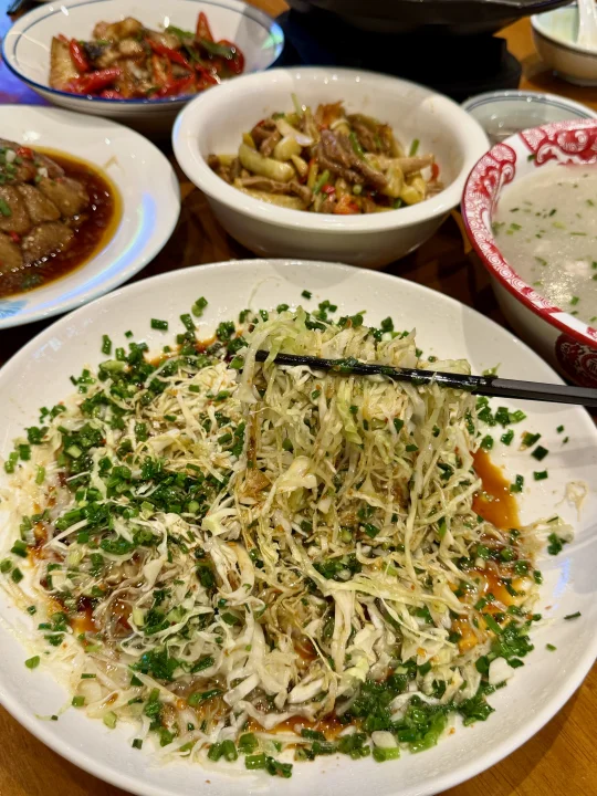 赣州人应该都懂吧！！！油泼包菜好好吃🥢