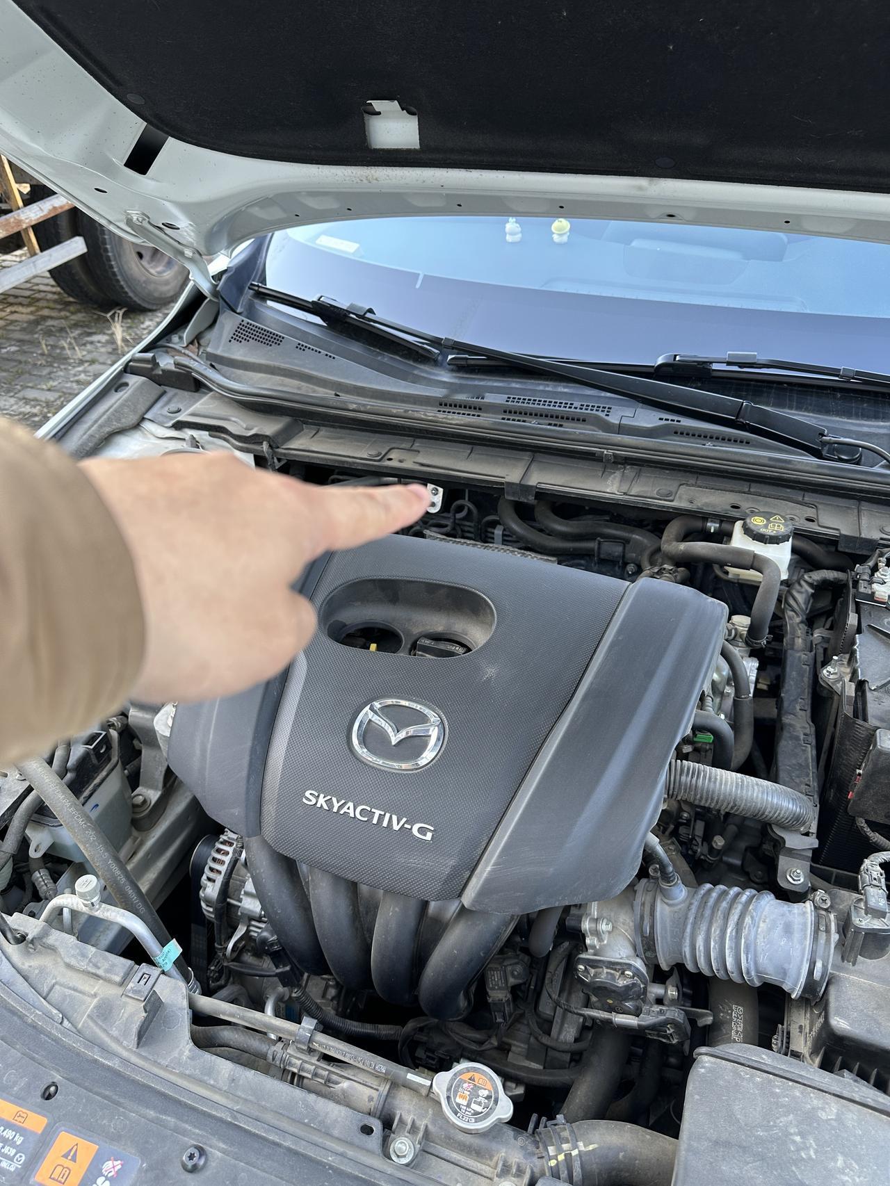 最近网上频繁刷到昂克赛拉空调膨胀阀垫片生锈的问题，打电话问了厂家，工作人员回复需