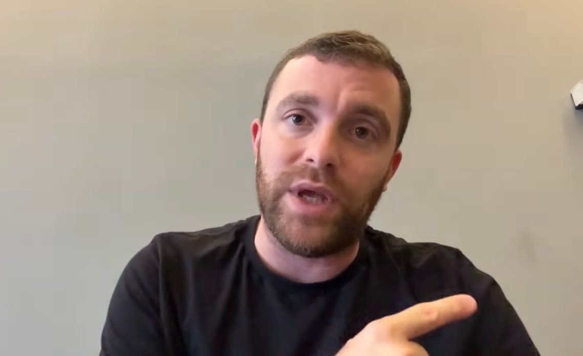 罗马诺：相信我，切尔西、利物浦和拜仁正在激烈争夺雅凯。切尔西和利物浦都想现在就签