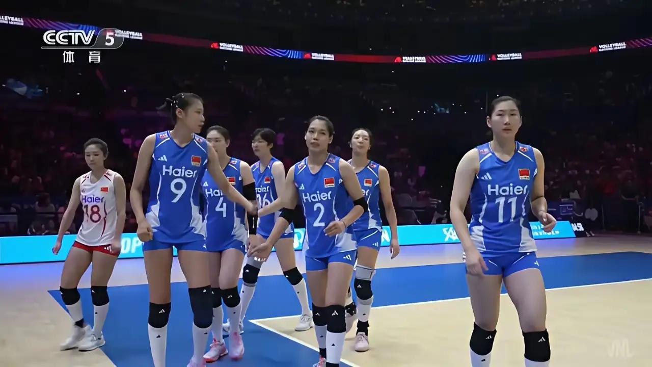 中国女排新老结合，第二站比赛将开启“小鬼当家”模式！


VNL世界女排联赛南京