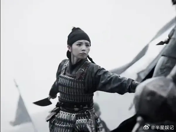 女将军都上战场了，还会嘟嘴卖萌