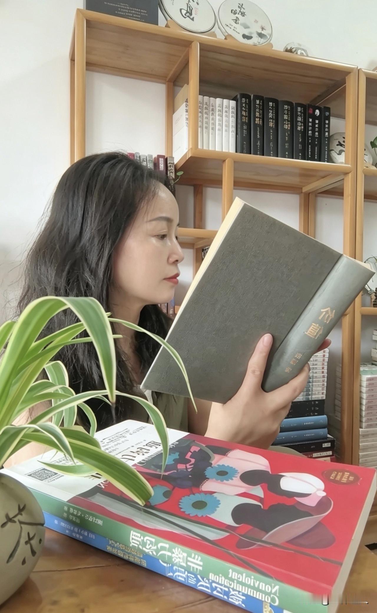 心邪者多疑，量小者易怒。才疏者好辩，志短者常怨。

品劣者善妒，心虚者声高。智浅