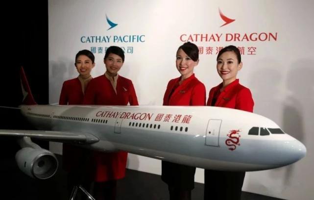 #国泰航空曾被曝员工拒绝使用中文名名牌#国泰歧视事件，大家攻击某几个人，或是国泰