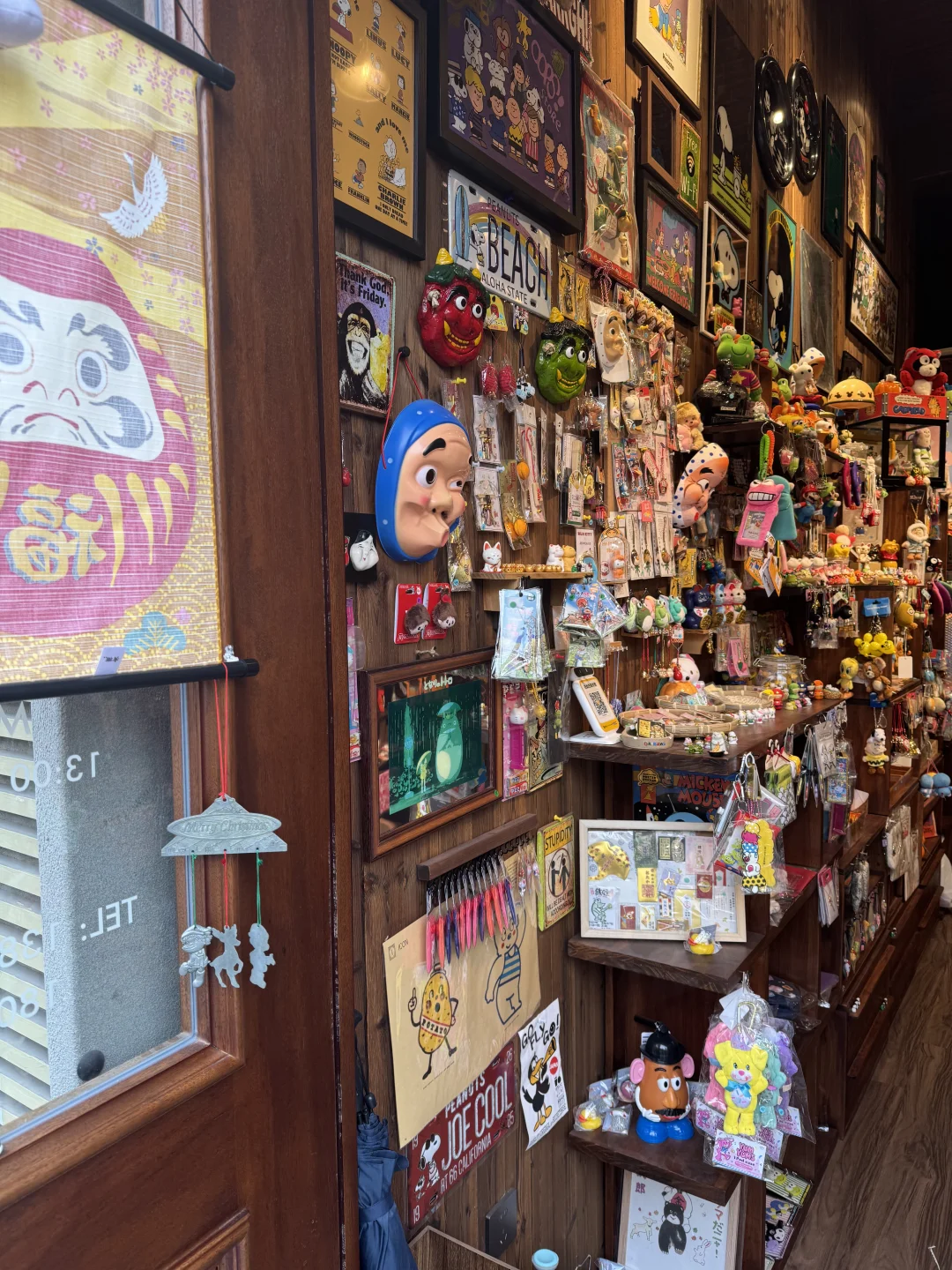 上海真不缺有意思的店。。。 御守 hello Kitty