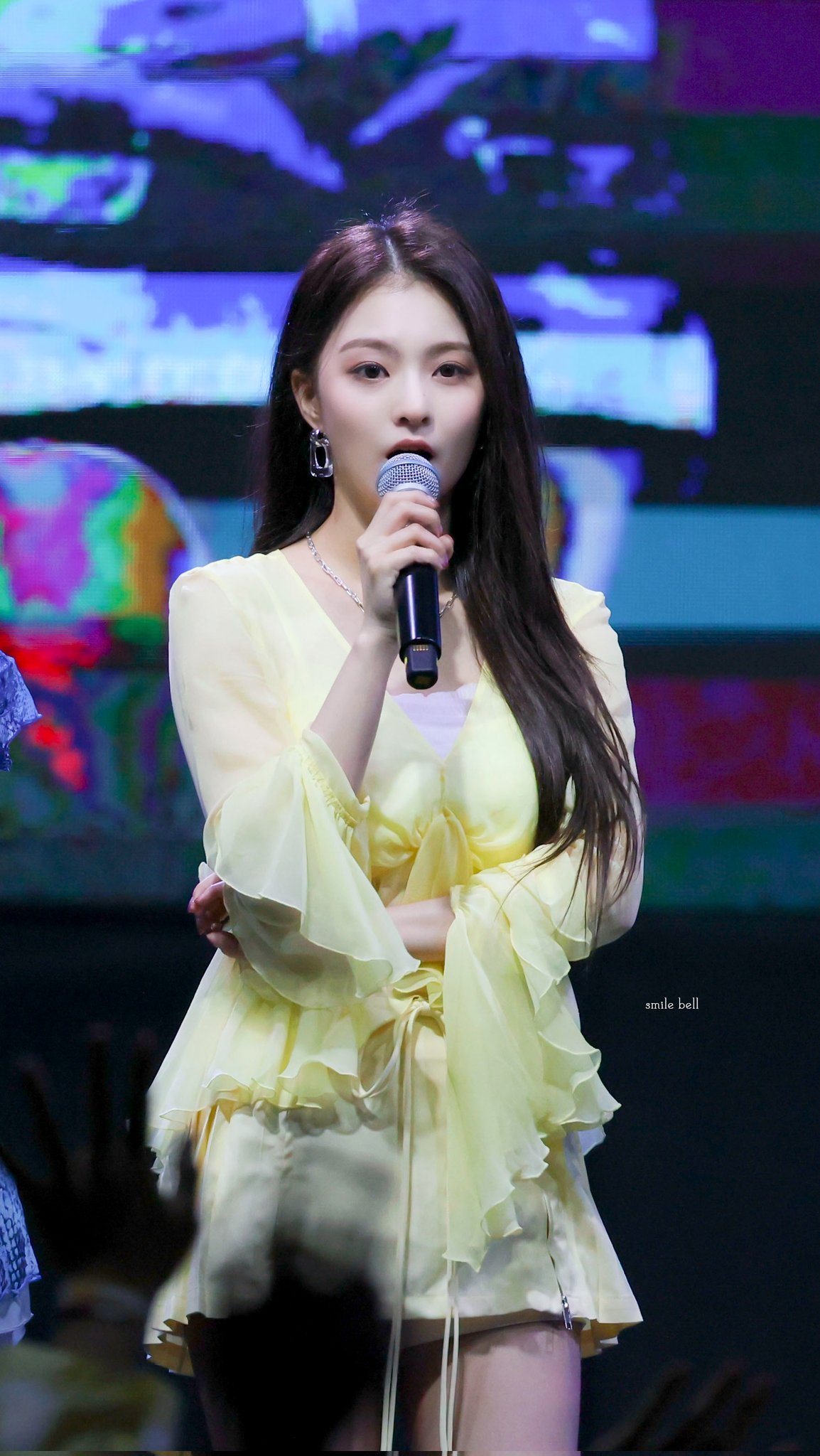 #李娜炅[超话]#🐣#蜜桃笑颜李娜炅# [图片]230920 仁荷工业大学校庆