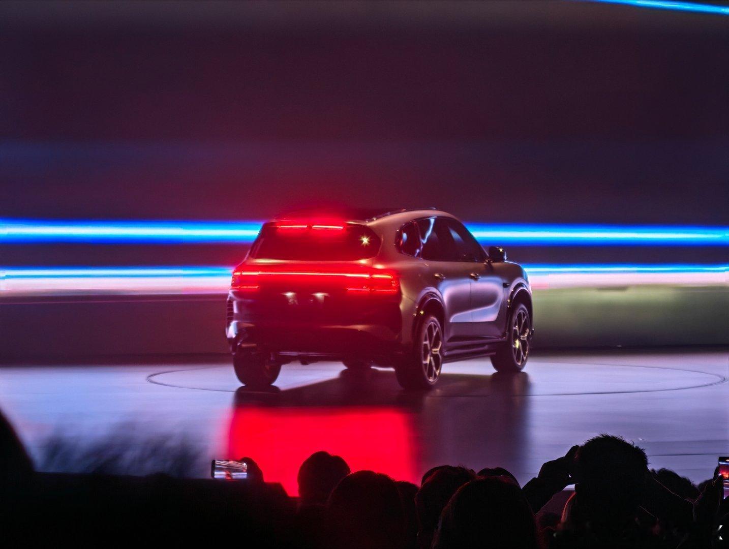 极氪8X上市发布会超级Eva新公路之王新能源汽车