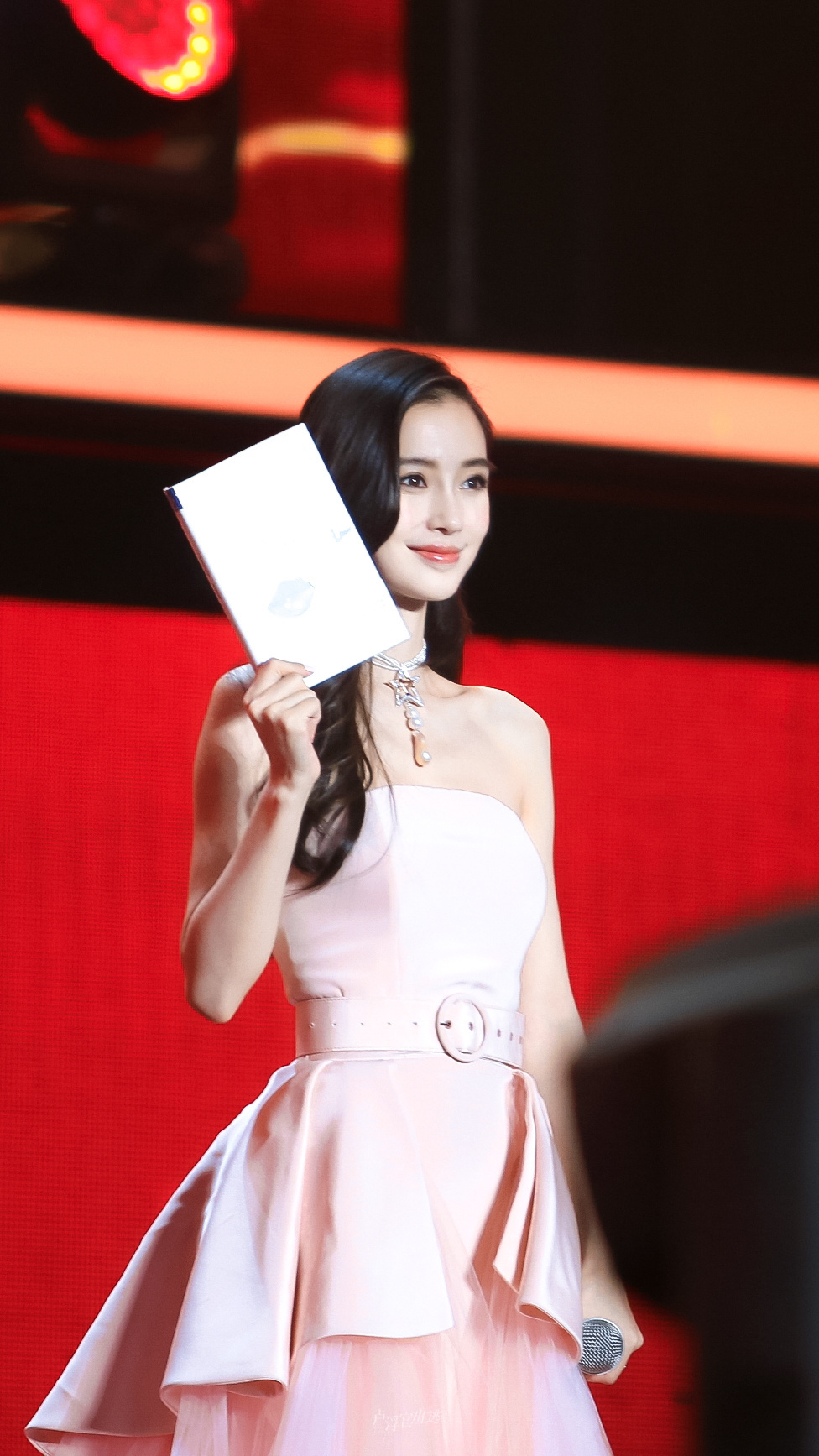 今日份热度还差1.3，请重视起来🍎5🧱1内👍🏻10切3个🐭完成⬆️an