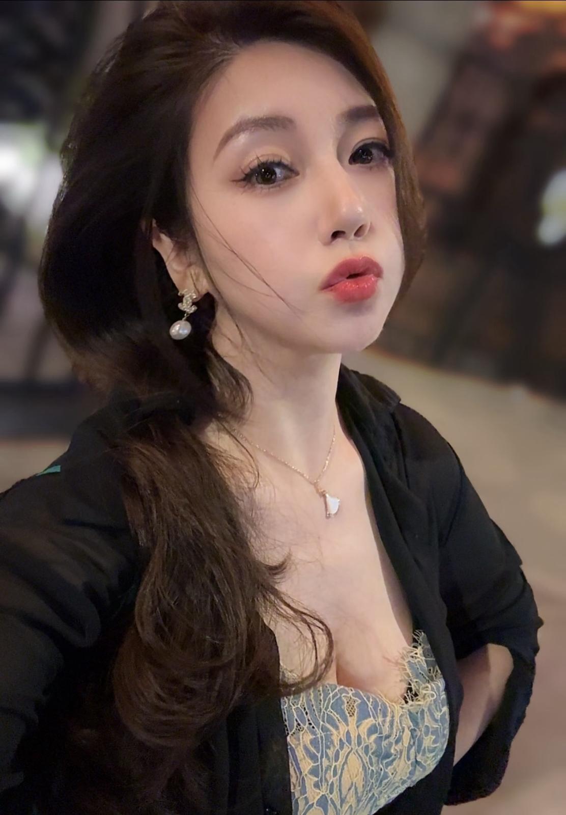 保持温柔保持清醒，生活简单点，快乐就会多一点。简单快乐 女生日常 生活态度 日常