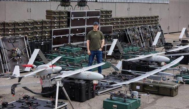 作为90后的乌克兰副总理兼数字化转型部长米哈伊洛·费多罗夫表示，乌克兰计划成为无