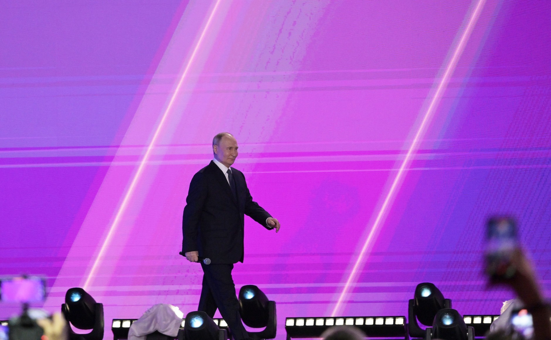 瓦洛佳小朋友我们在一起 颁奖典礼弗拉基米尔·普京出席了 我们在一起 国际奖的颁奖